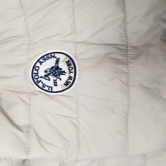 US Polo ASSN puffer coat taupe Women's size large - Picture 6 of 8